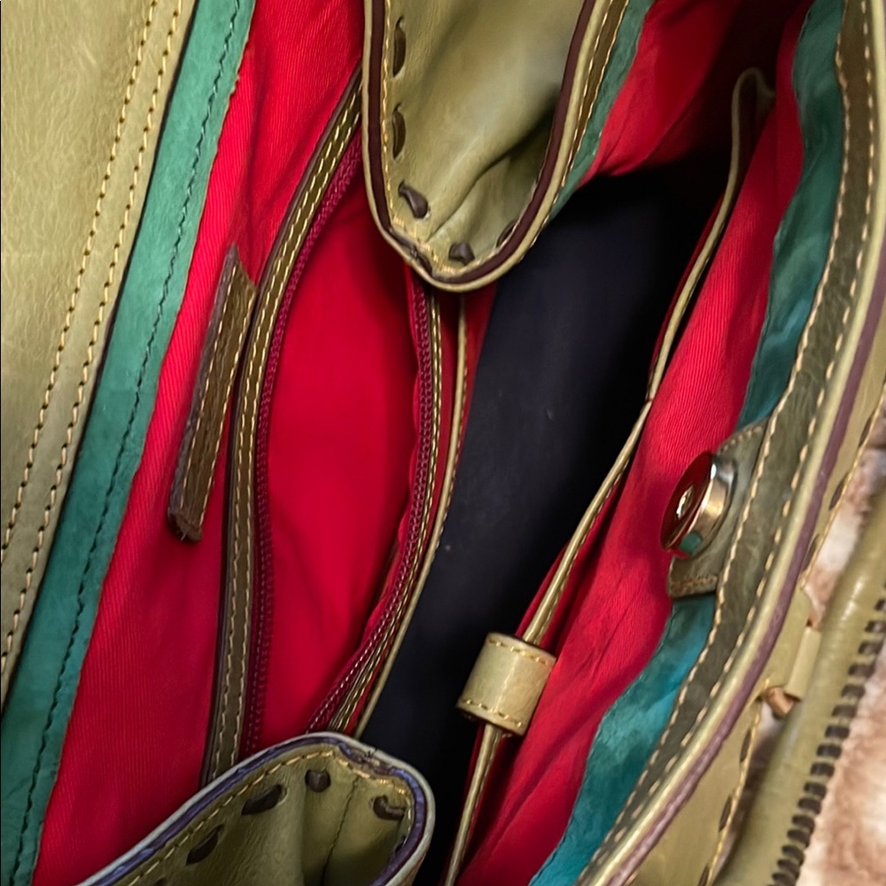 VIDEO- Unique Dooney & Bourke Medium Pocket Tassel Bag - Picture 7 of 8